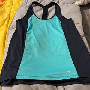 Xersion Work Out Top. Size small